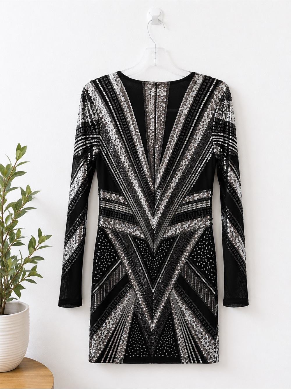 Express Art Deco Sequin Bodycon Mini Dress Silver Black Cocktail Party Glam Sz M - Picture 3 of 6